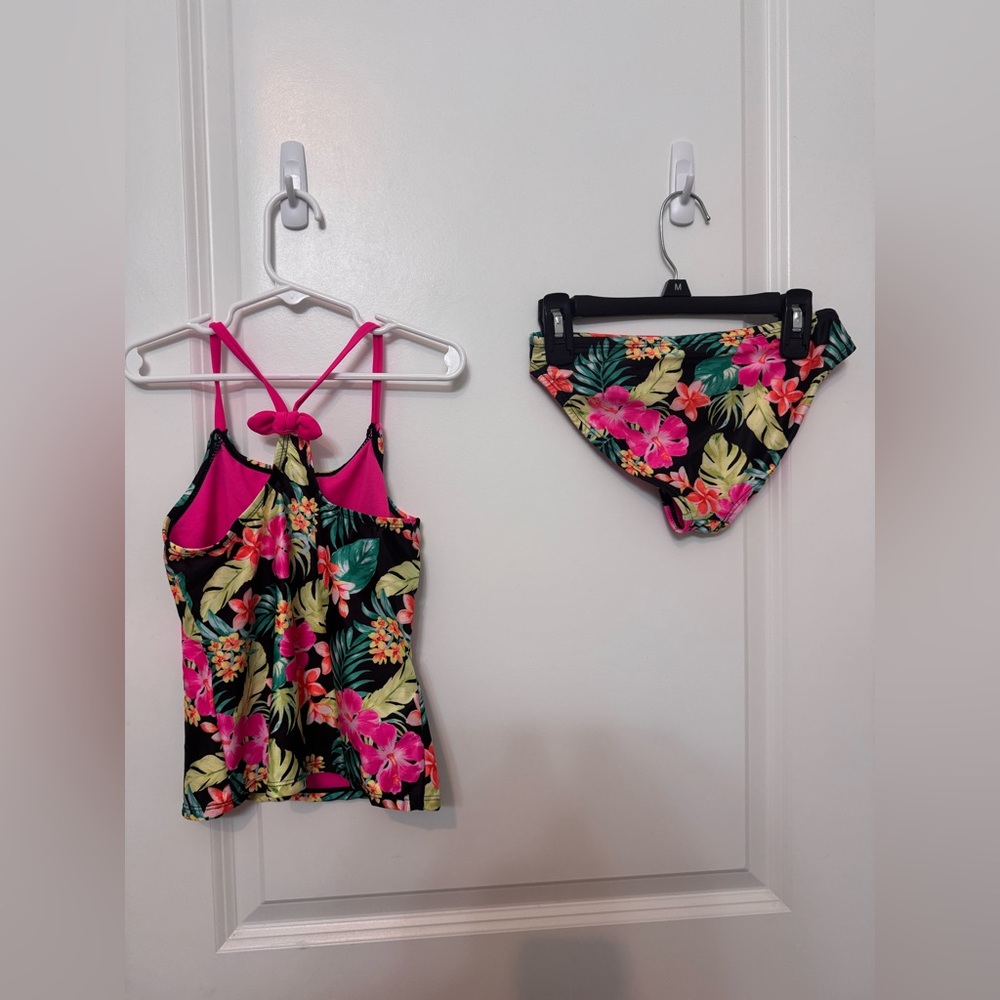 Wonder Nation Girls 2- piece Floral bathing suit - Picture 2 of 4